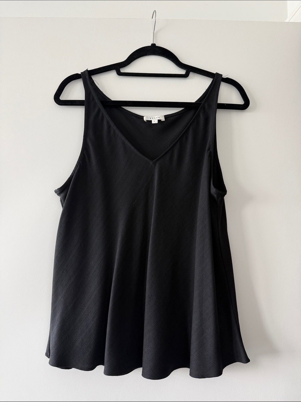 Vetta Flowy Black V-Neck Swing Tank Top